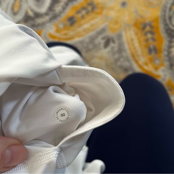 Lululemon court rival skirt size 8 - Picture 4 of 4